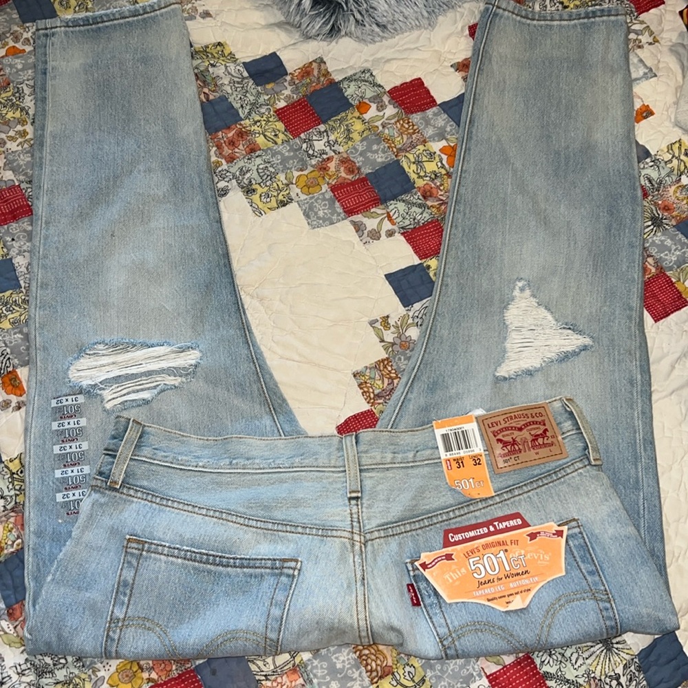 Leviโs NWT 501 CT 31โ x 32โ jeans